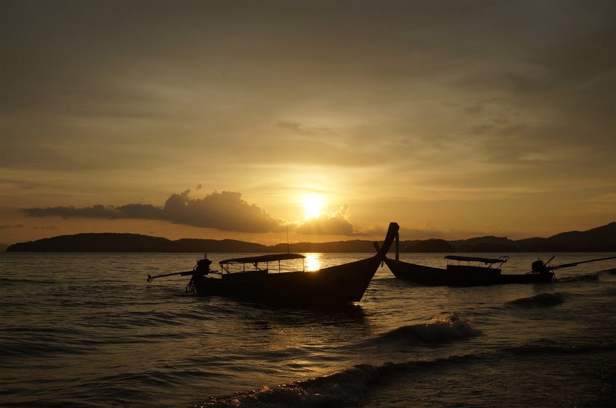 Sunset photo from Ao Nang beach Amazing sunset on Ao Nang beach