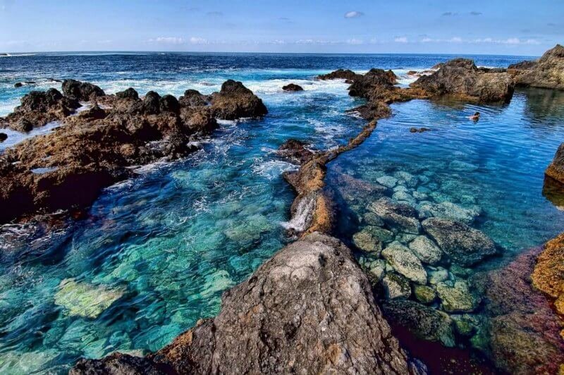 El Caleton natural pools