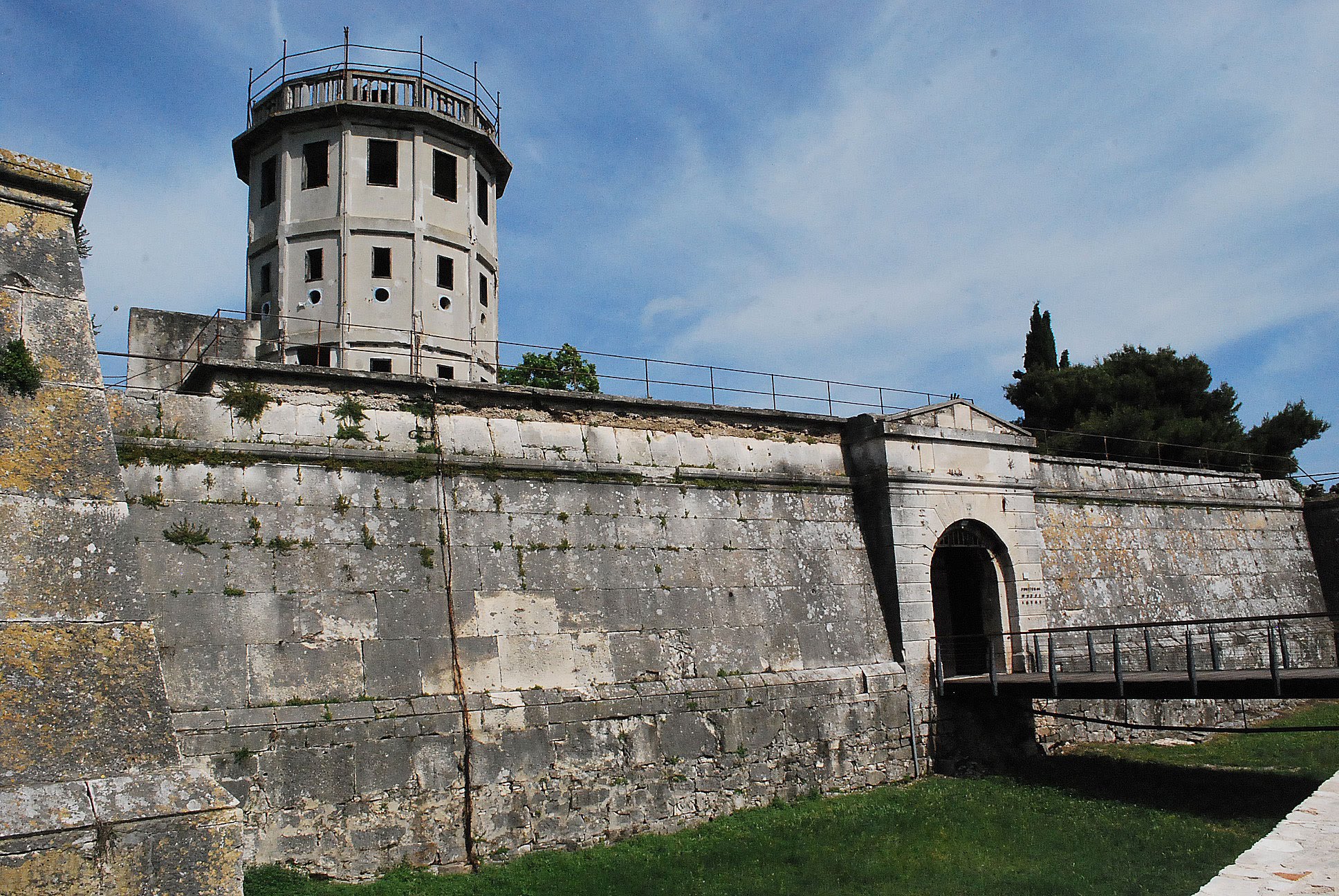 Photo of Kashtel fortress in Pula Kashtel Fortress in Pula