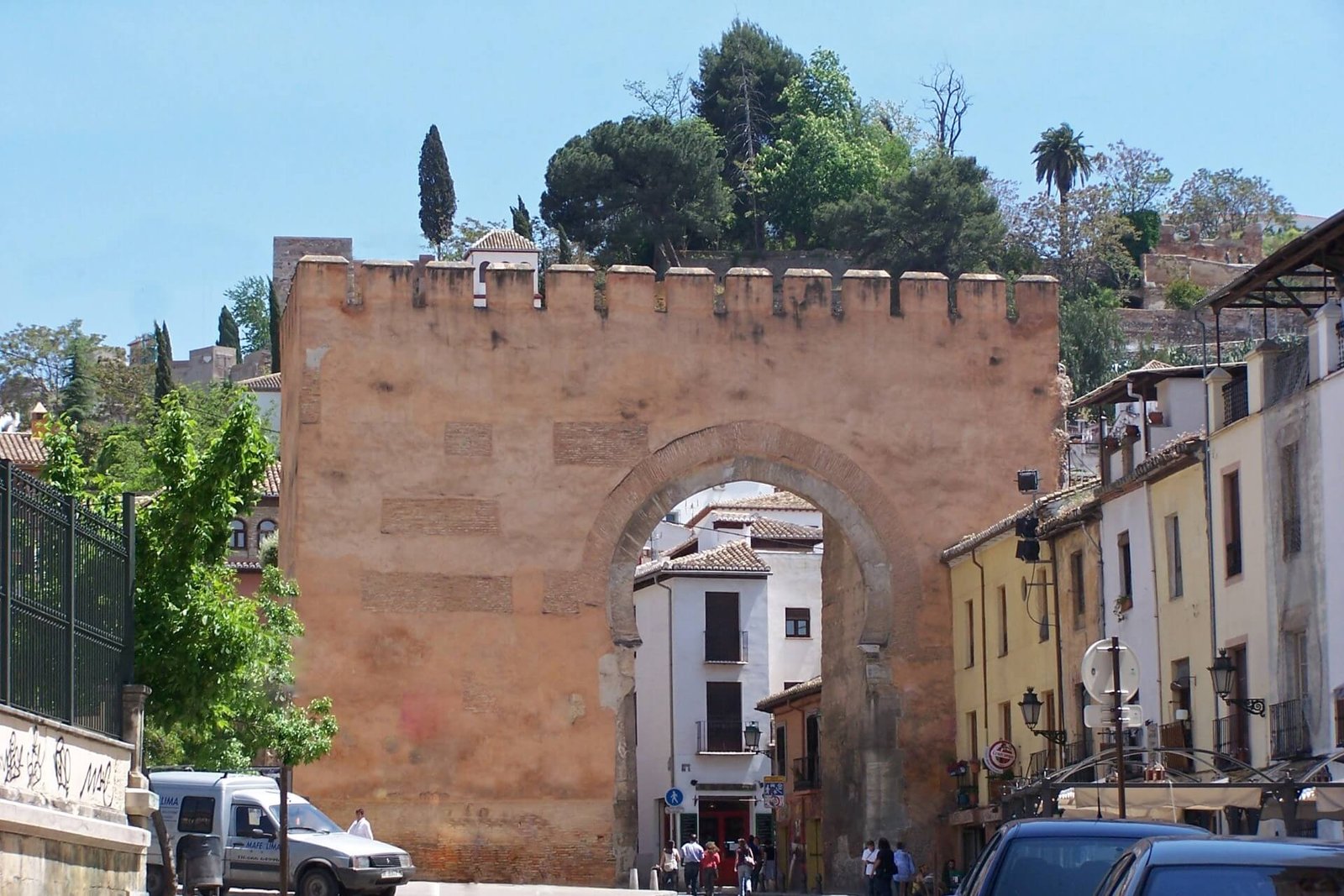 Elvira Gate, Granada