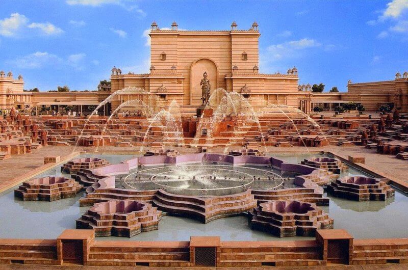 Akshardham Temple Fountains