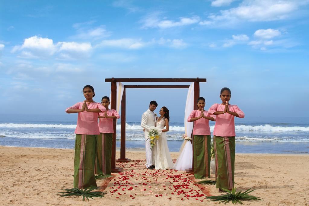 Bentota Beach Wedding Ceremony Photo: Bentota Wedding