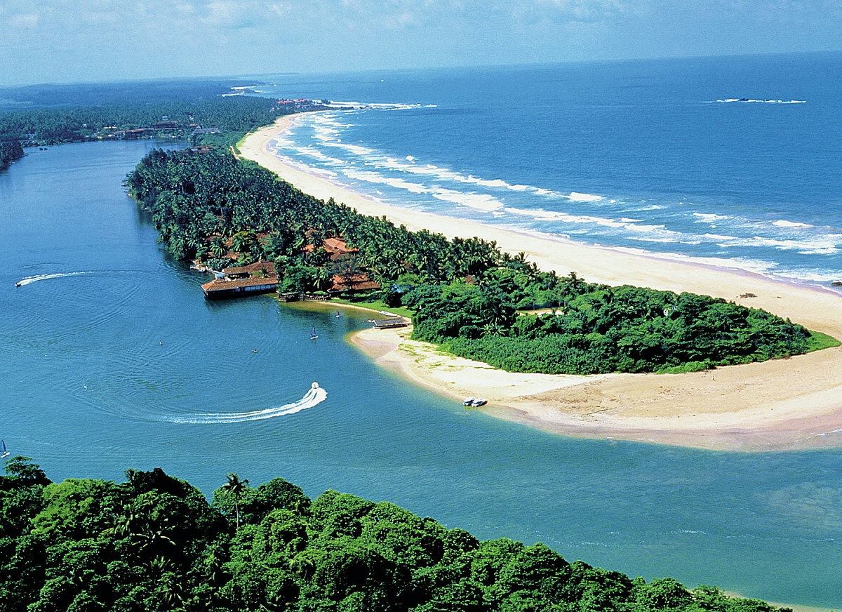 Top view of the northern part of Bentota beach Photo: North beach