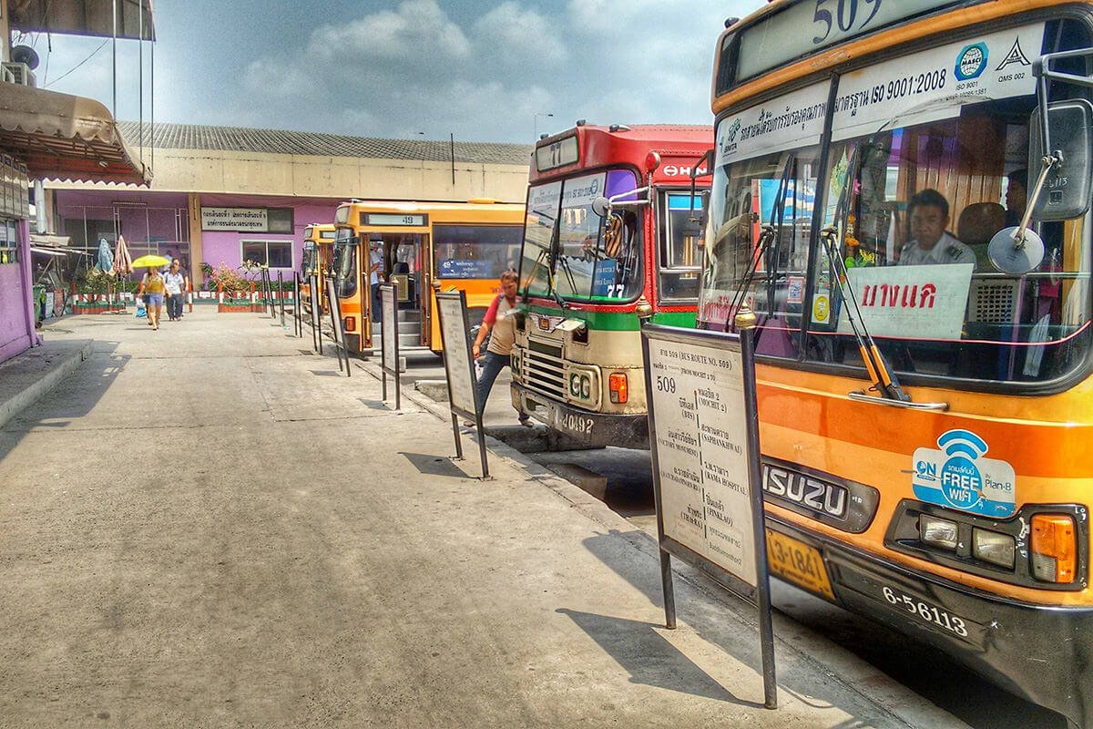 MoChit Bus Station