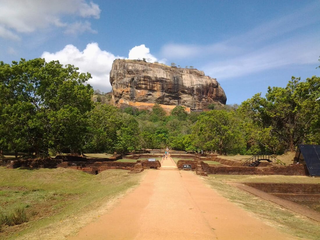 Photo Sigiriya, Sri Lanka Mount Sigiriya view
