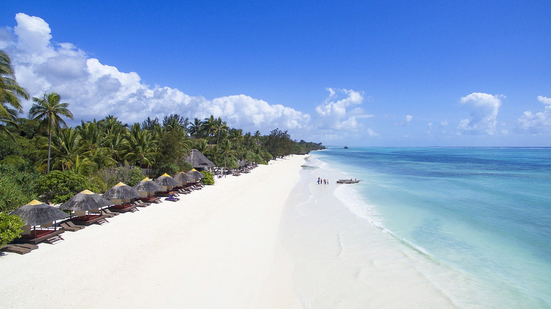 Beach with pure white sand Pay attention to the west coast