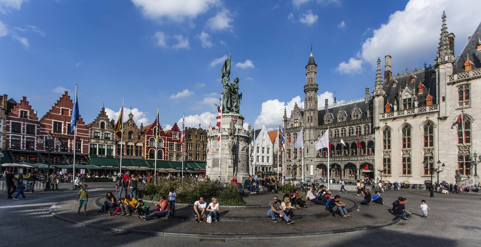 Photo of the market square in Bruges Grote Markt