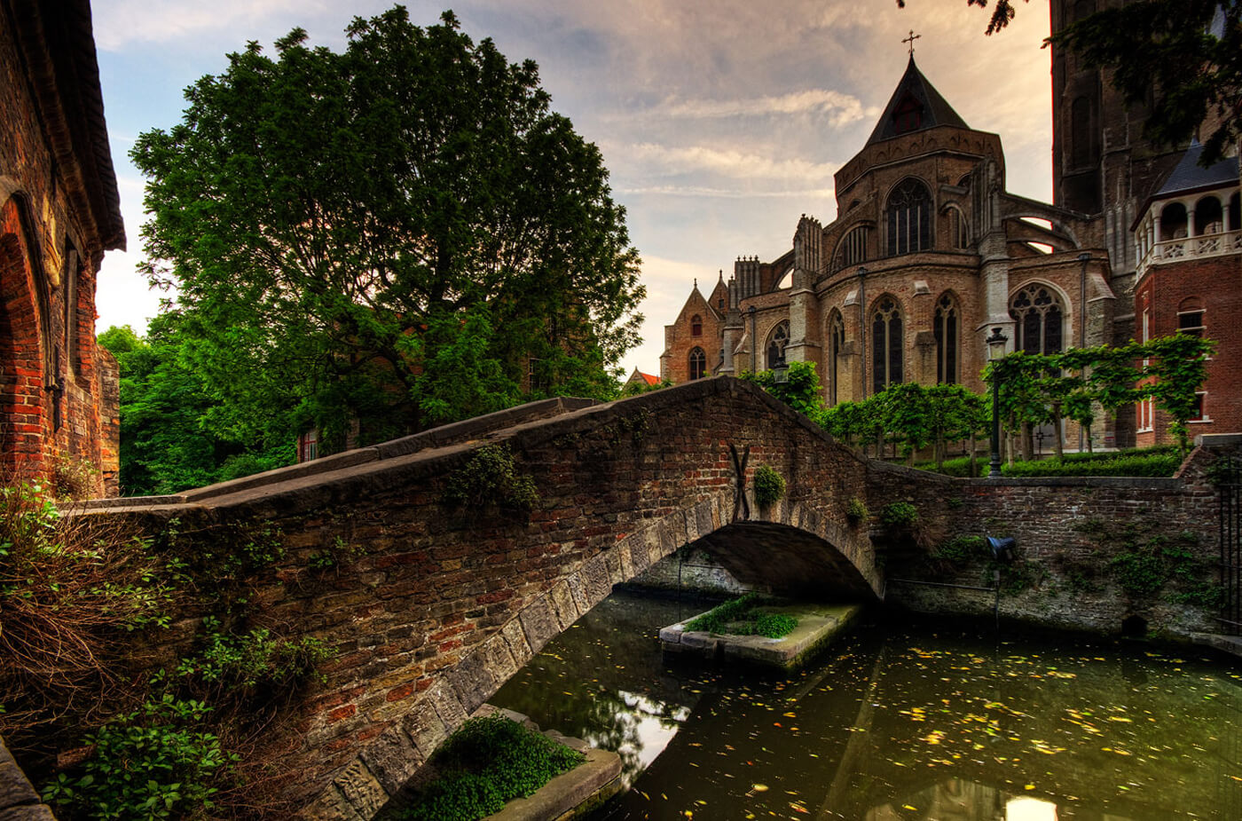 Photo of the bridge to the Church of Our Lady of Bruges Bridge to the Church of Our Lady