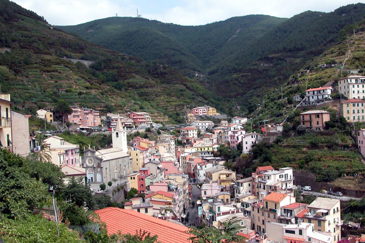 The city of Cinque Terre / photo by wikipedia.org The city of Cinque Terre / photo by wikipedia.org