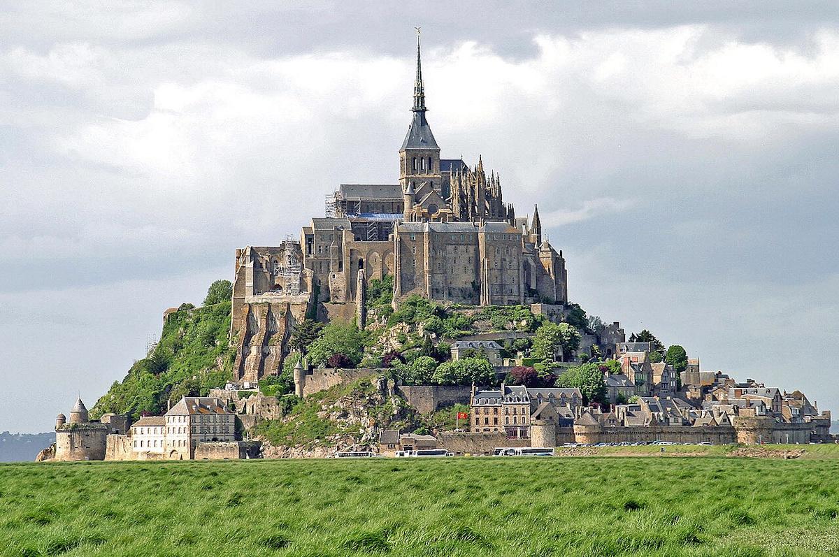 Mont Saint-Michel Complex / photo by wikipedia.org Mont Saint-Michel Complex / photo by wikipedia.org