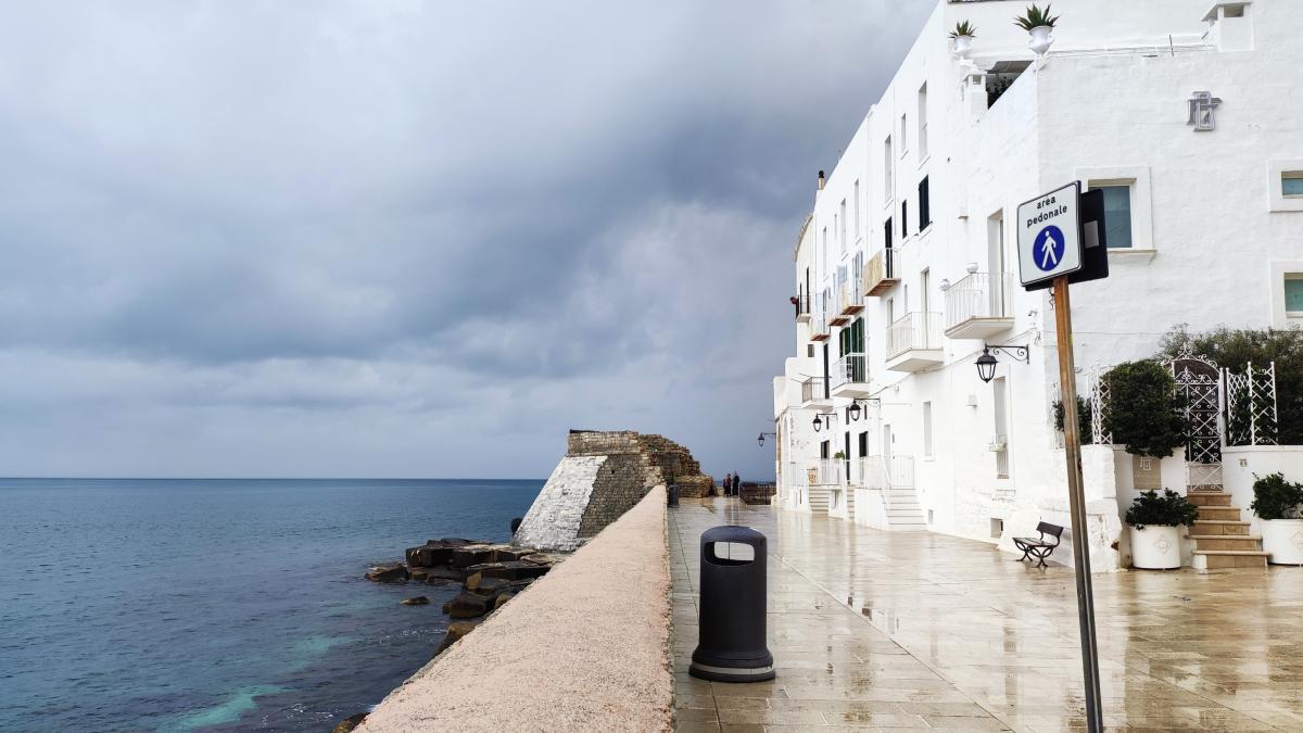 Promenade to St. Stephen's Castle / photo by Marina Grigorenko Promenade to St. Stephen's Castle / photo by Marina Grigorenko