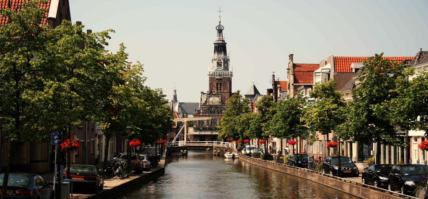 Photo of the channel in the city of Alkmaar Alkmaar Canal