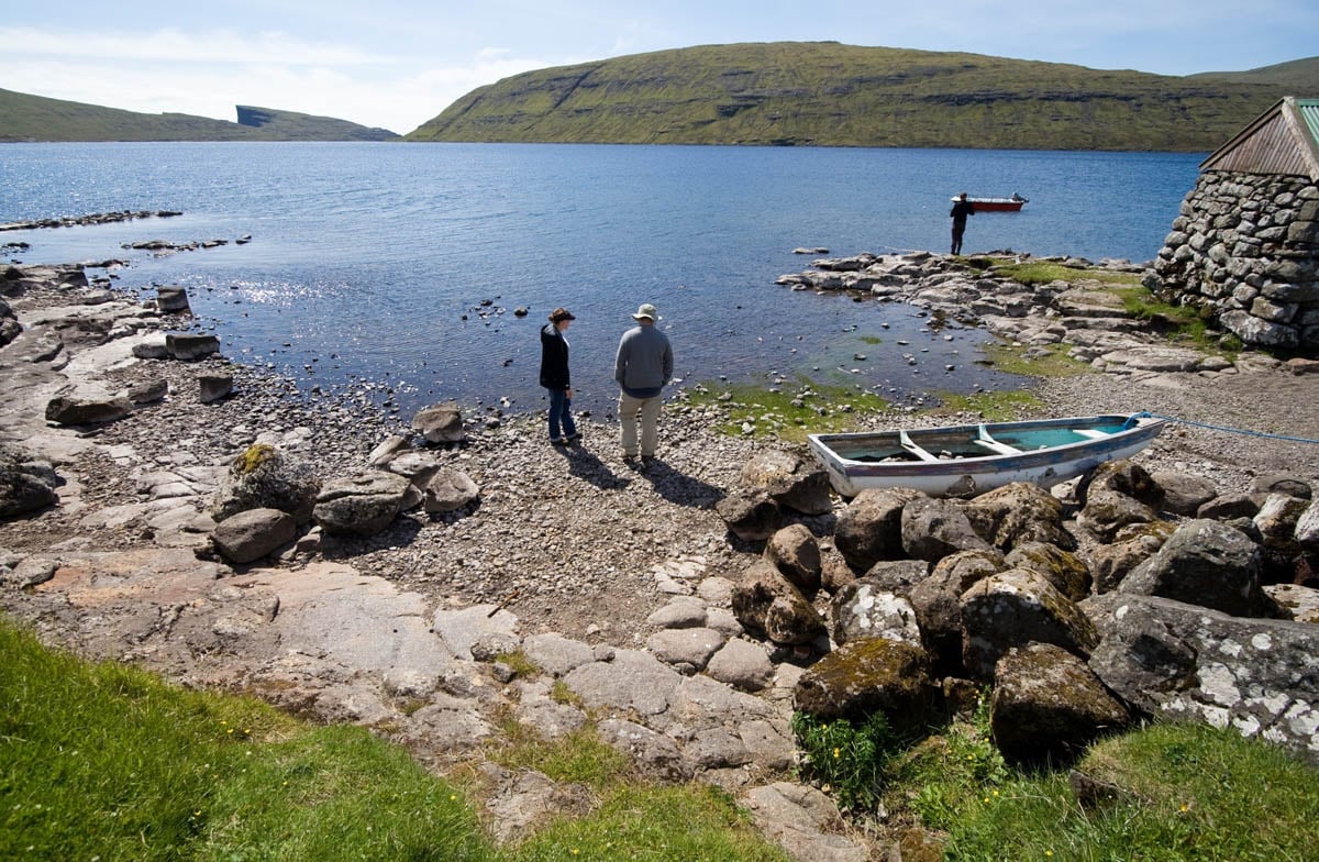 Photo on the shore of Lake Sorvagsvatn On the shore of Lake Sorvagsvatn