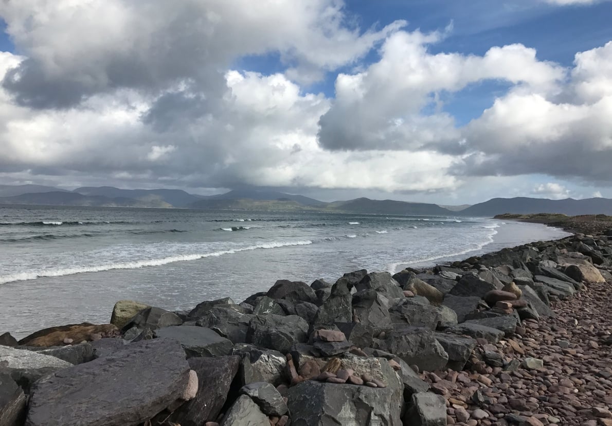 The ocean coast along the Kerry Ring route Rosseig Beach, Glenbeg