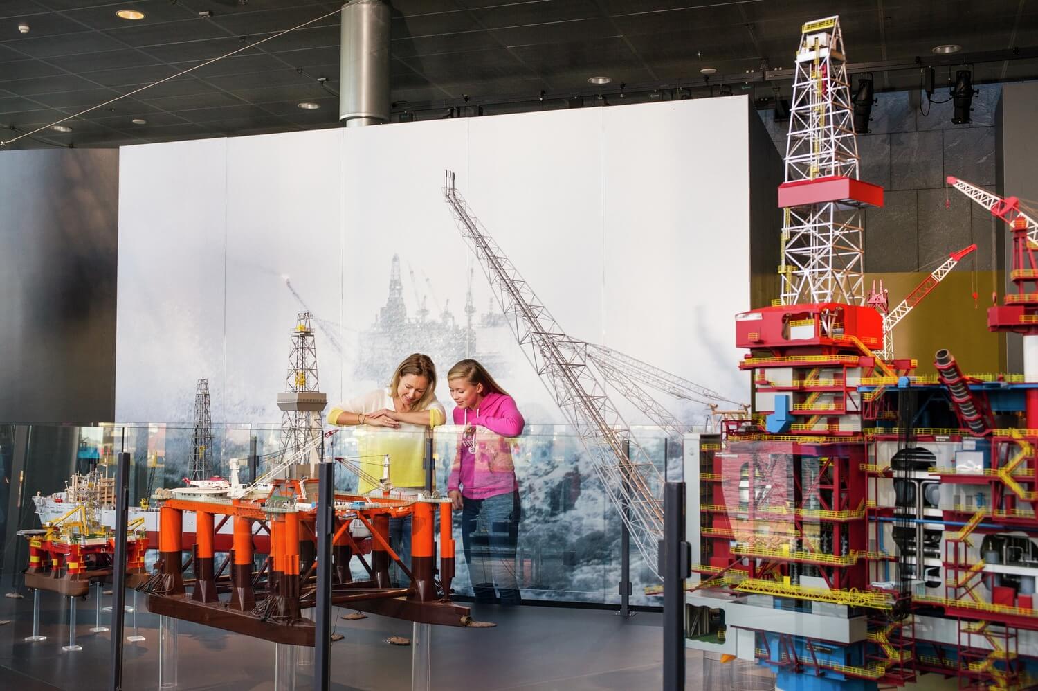 Photos of oil rig models at the Stavanger Oil Museum Mockups of oil rigs