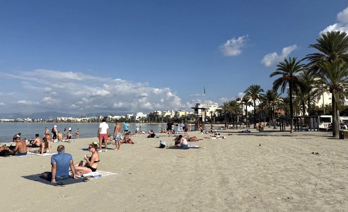 Beach weather in Mallorca in October / photo by Natalia Petervari